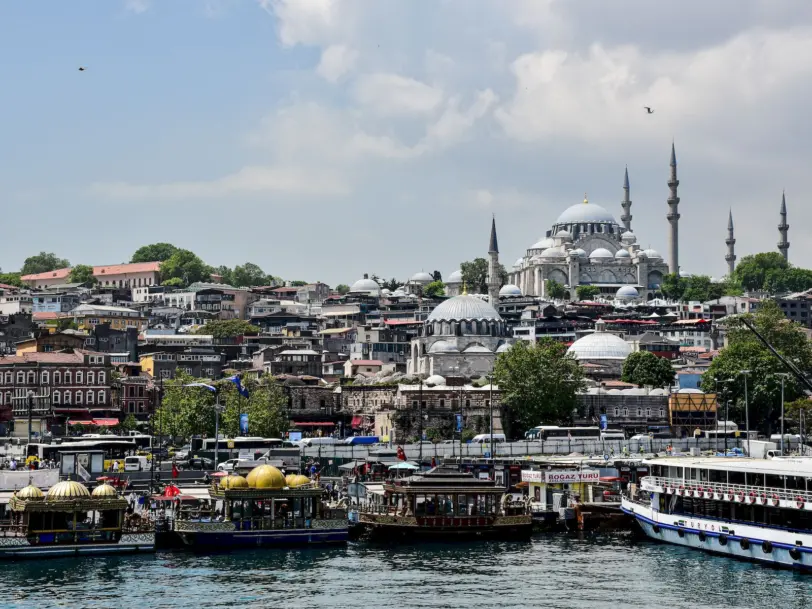 Istanbuls-most-crowded-neighborhoods