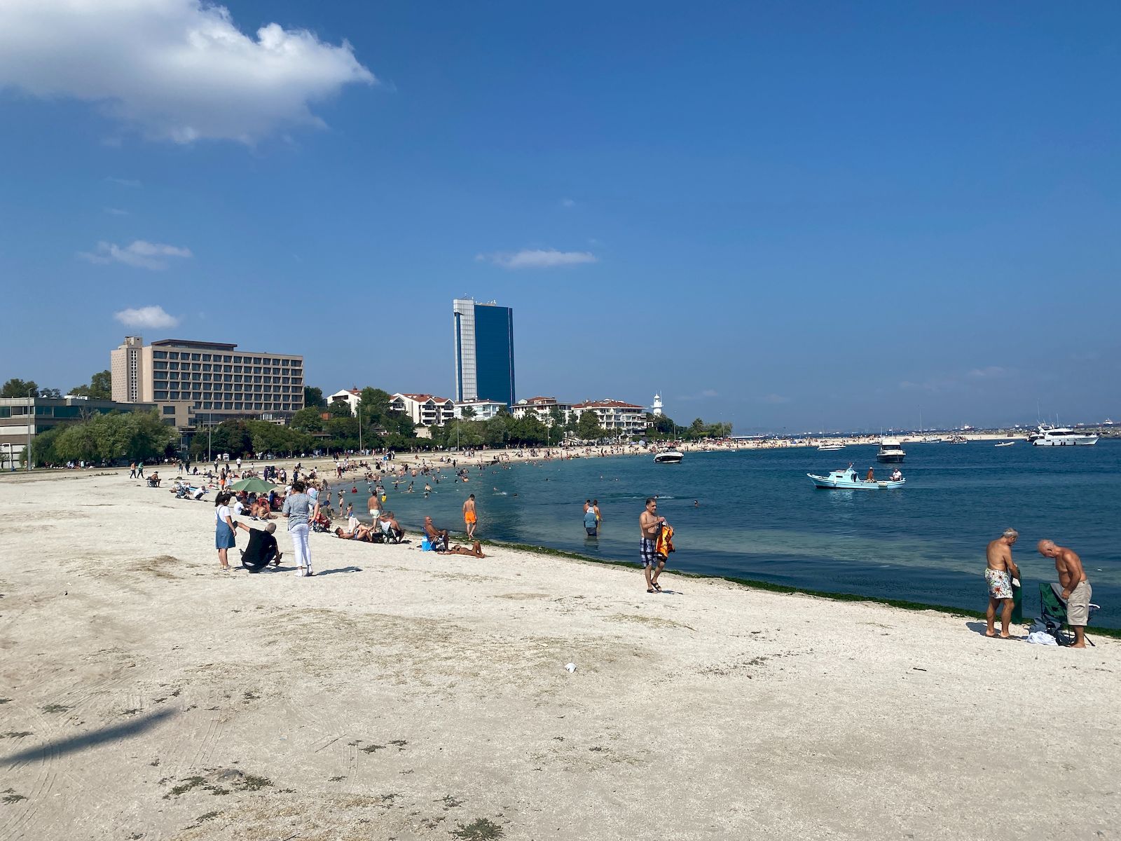 Public beaches in Istanbul image.