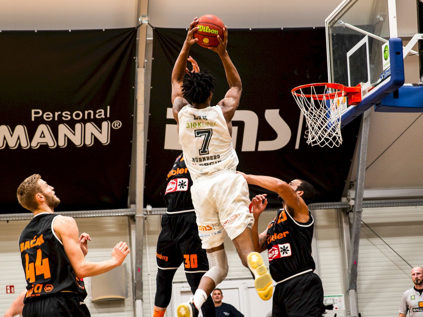 İstanbul’daki en güçlü basketbol takımları görsel.