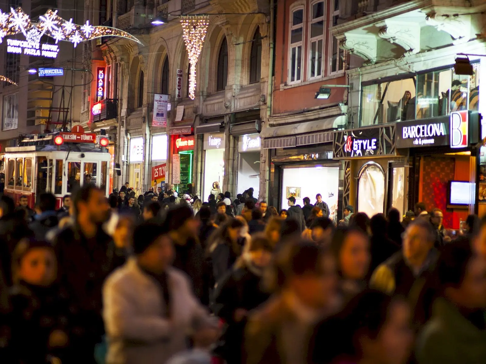 Beyoğlu’nda semtler ve mahallelerin posta fotoğraf.