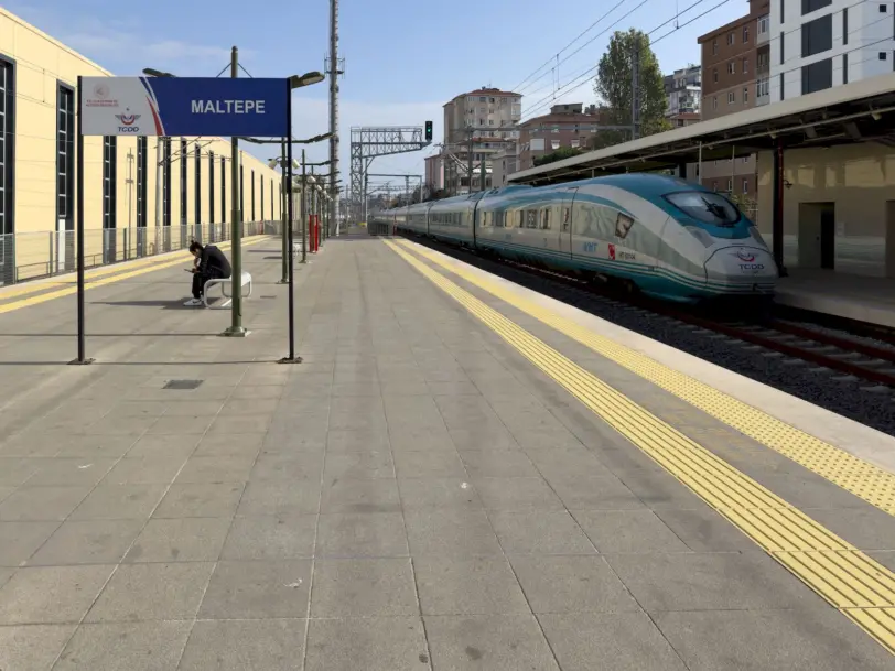 ankara i̇stanbul tren istasyonları