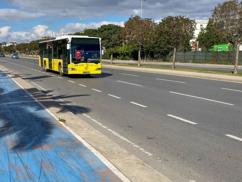 Yeditepe Üniversitesi'ne giden otobüsler