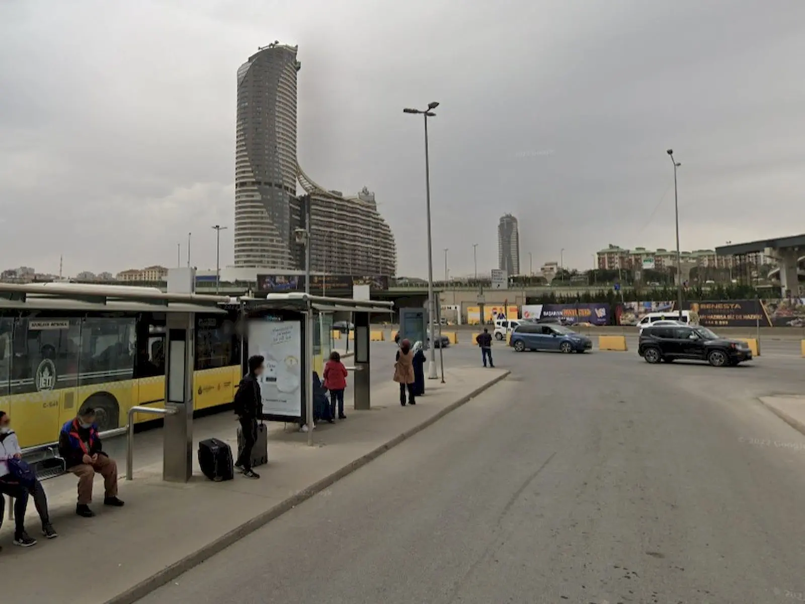 Akasya AVM metrobüs durağı hangisidir? görsel.