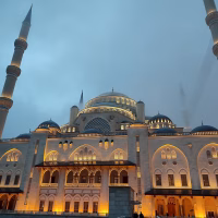 Büyük Çamlıca Camii