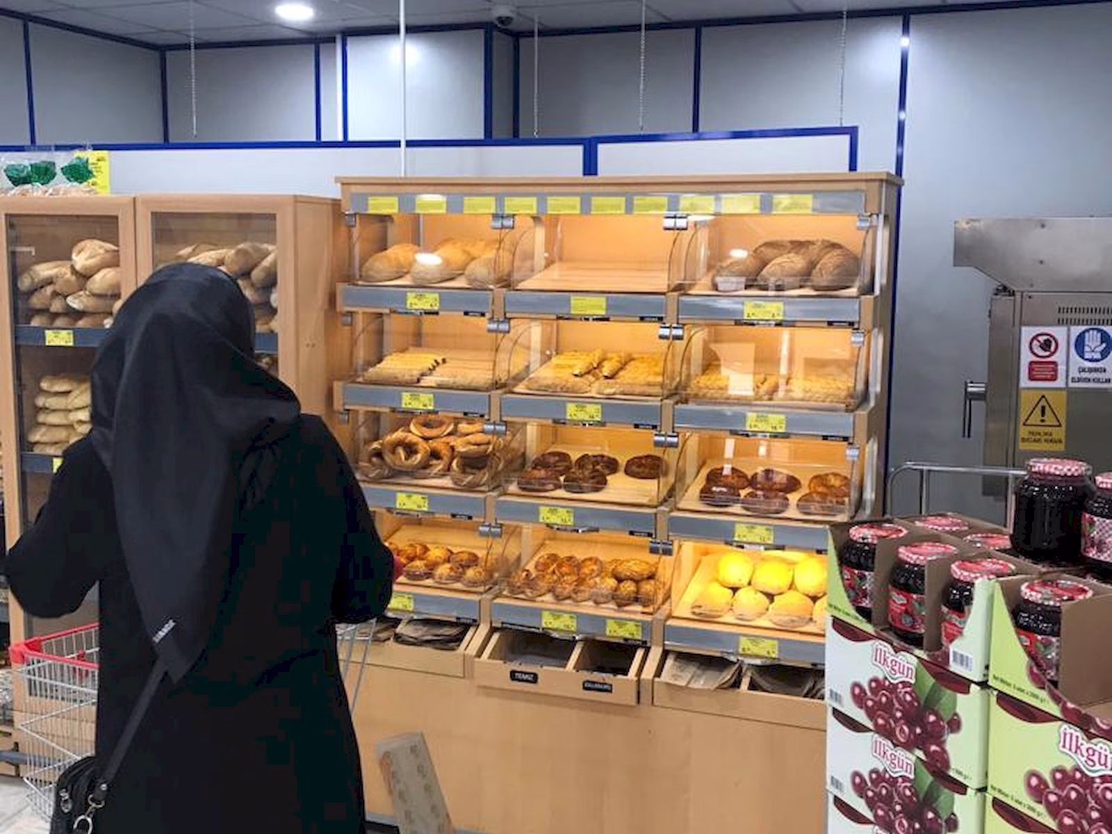 İstanbul’da BİM fırın olan mağazalar fotoğraf.