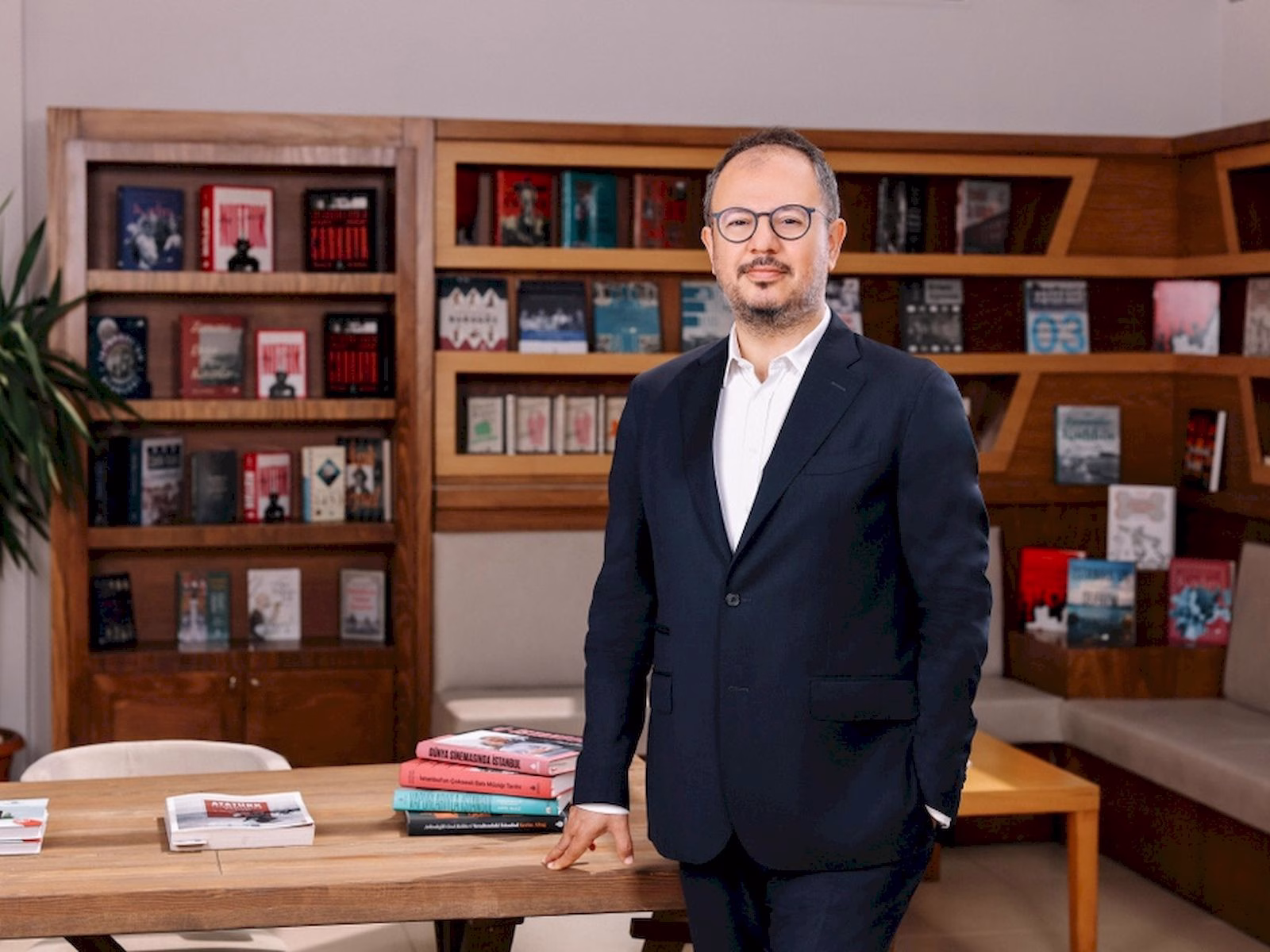 Murat Abbas kimdir? fotoğraf.