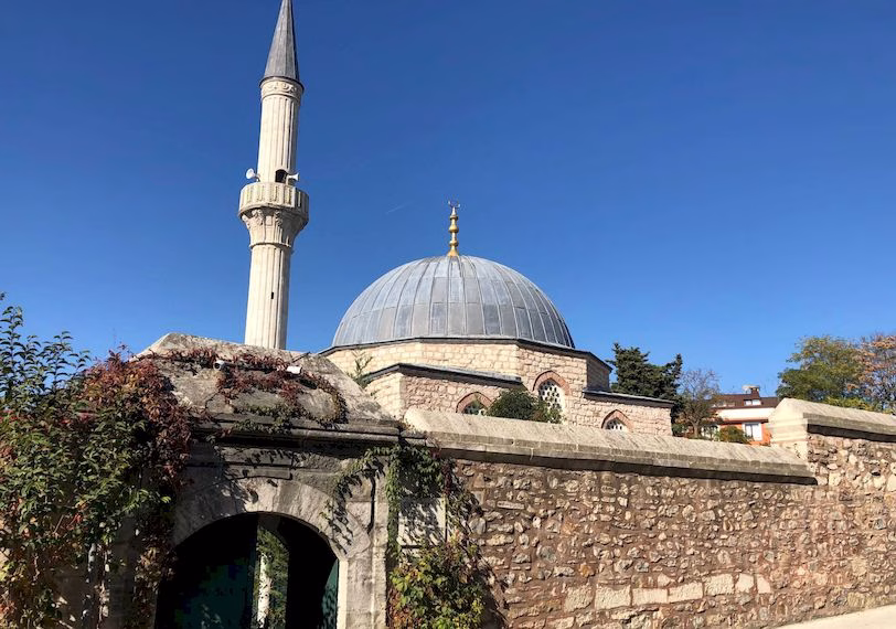 Valide-i Atik Camii